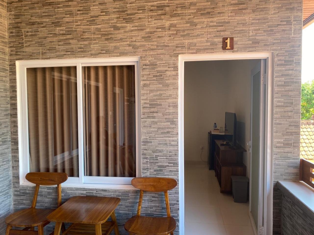סמיניאק Manis Guest House מראה חיצוני תמונה